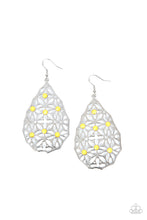 Load image into Gallery viewer, Delightfully Daisy - Yellow Earring
